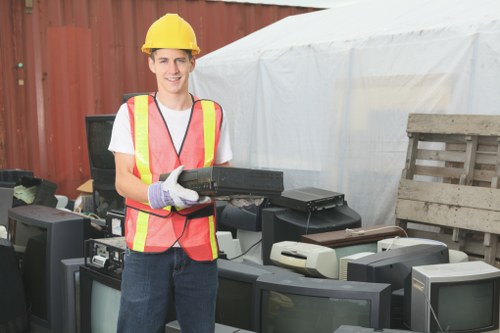 Commercial waste bin collection in Peckham